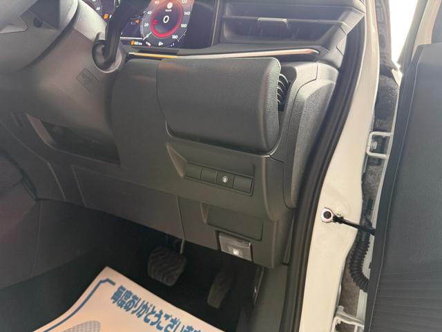 NISSAN AURA G