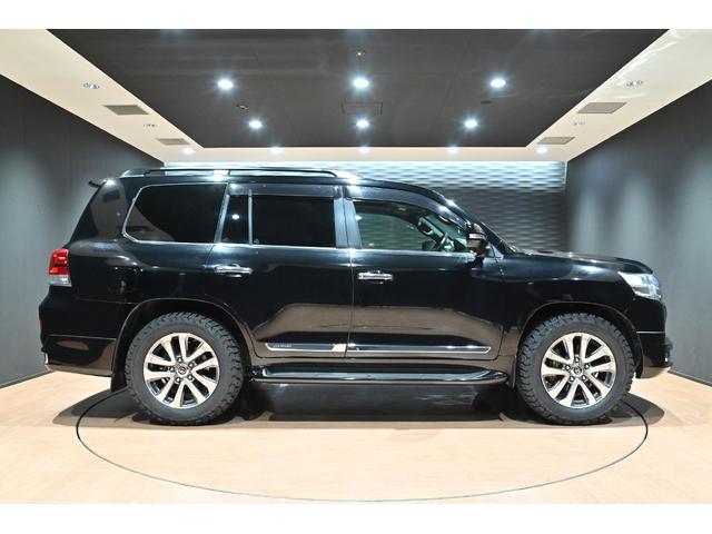 TOYOTA LAND CRUISER ZX