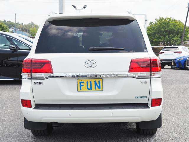TOYOTA LAND CRUISER ZX