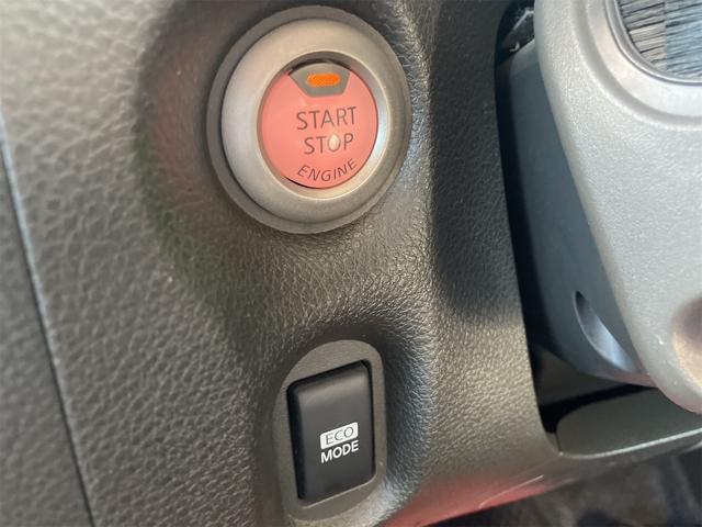 NISSAN CUBE 15X V SELECTION