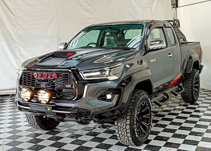TOYOTA SMART CAB HILUX