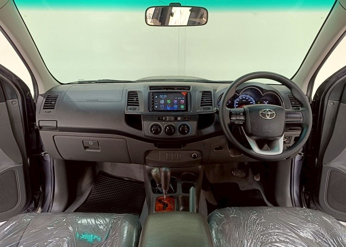 TOYOTA SMART CAB HILUX
