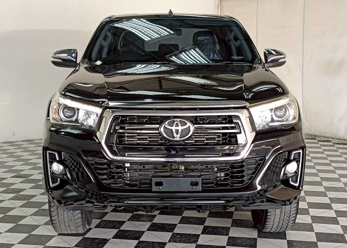 TOYOTA DOUBLE CAB HILUX 2.8