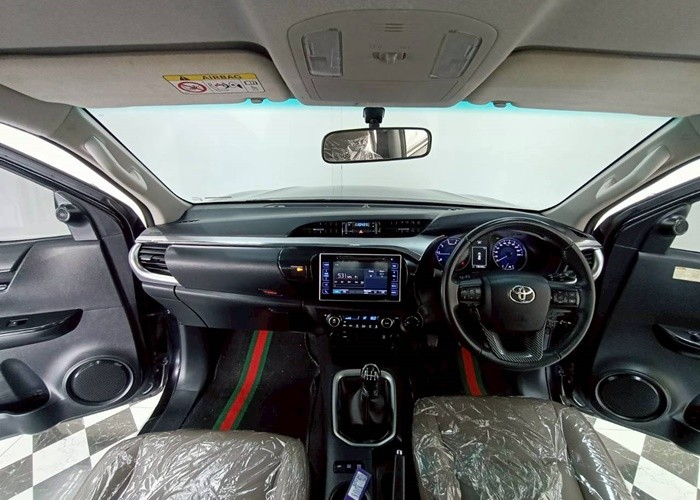 TOYOTA DOUBLE CAB HILUX 2.8