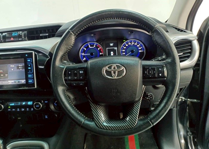 TOYOTA DOUBLE CAB HILUX 2.8