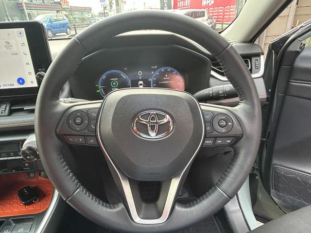 TOYOTA RAV4 HYBRID ADVENTURE