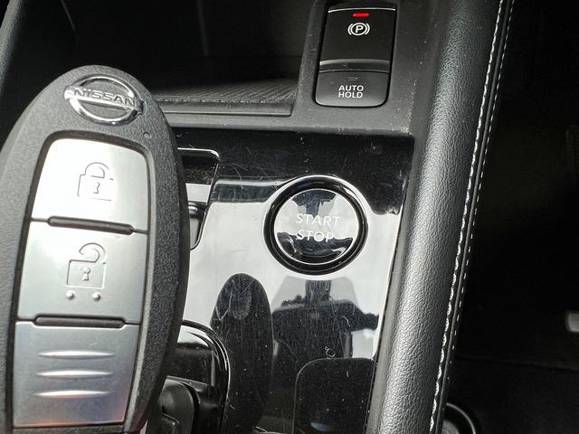 NISSAN KICKS X FOUR