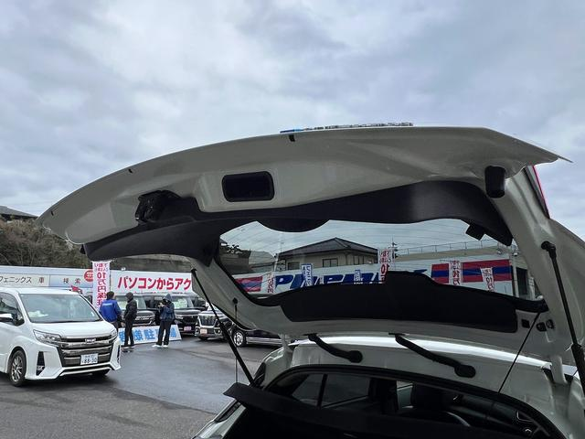NISSAN KICKS X FOUR