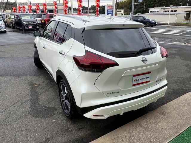 NISSAN KICKS X FOUR