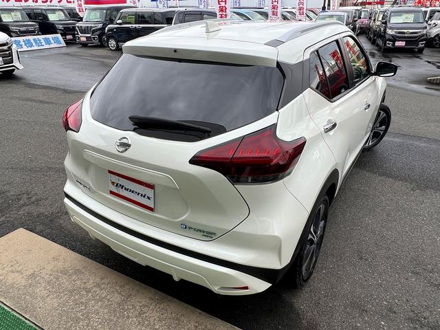 NISSAN KICKS X FOUR