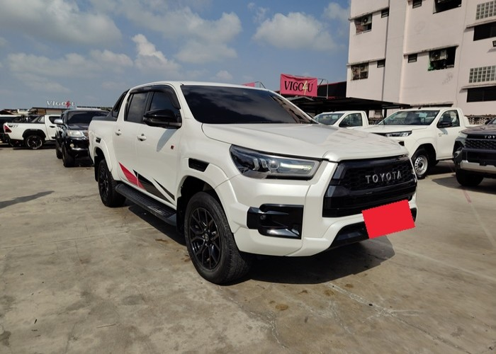 TOYOTA HILUX DOUBLE CAB