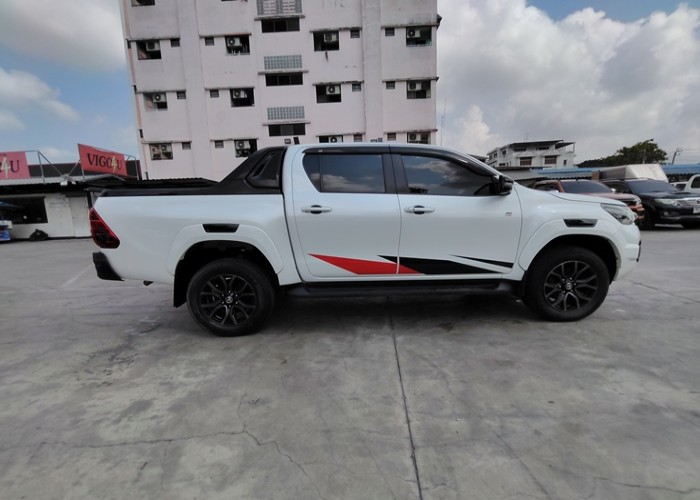 TOYOTA HILUX DOUBLE CAB