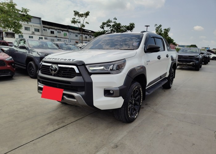 TOYOTA HILUX DOUBLE CAB