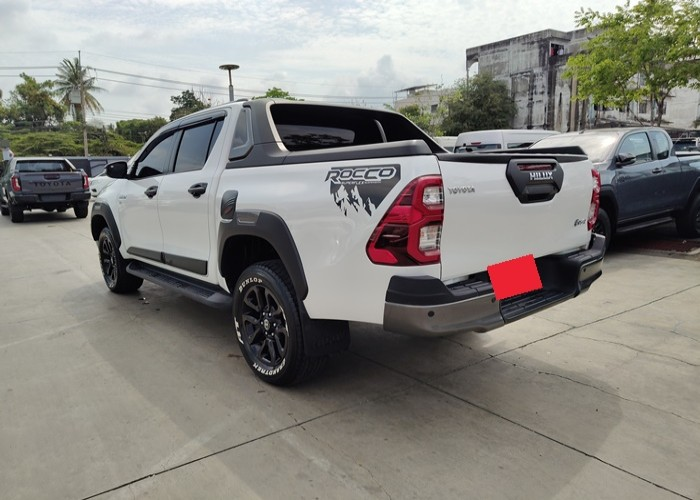 TOYOTA HILUX DOUBLE CAB