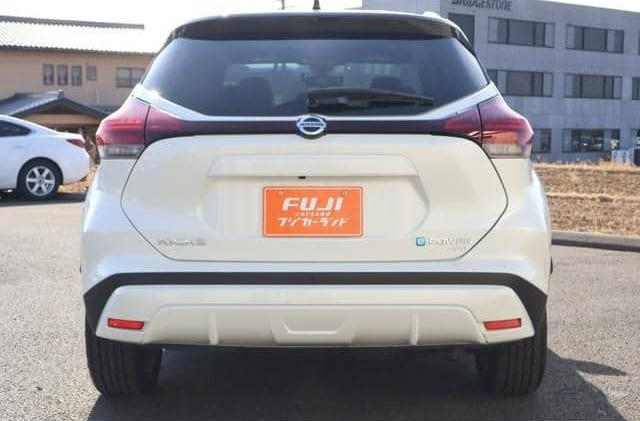 NISSAN KICKS HYBRID