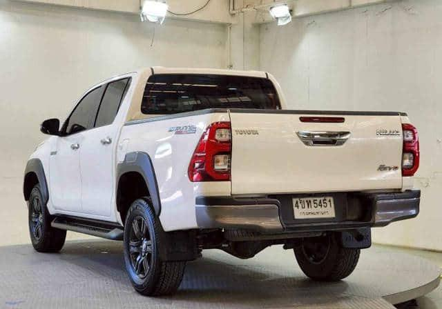 TOYOTA HILUX 2.4 E REVO DOUBLE CAB