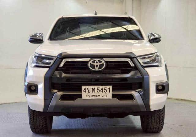 TOYOTA HILUX 2.4 E REVO DOUBLE CAB