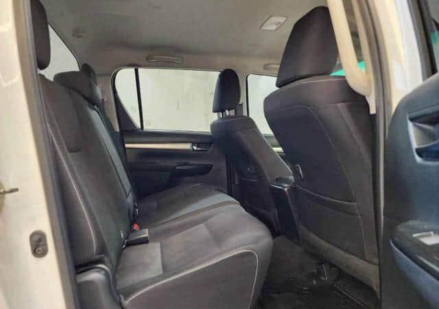 TOYOTA HILUX 2.4 E REVO DOUBLE CAB