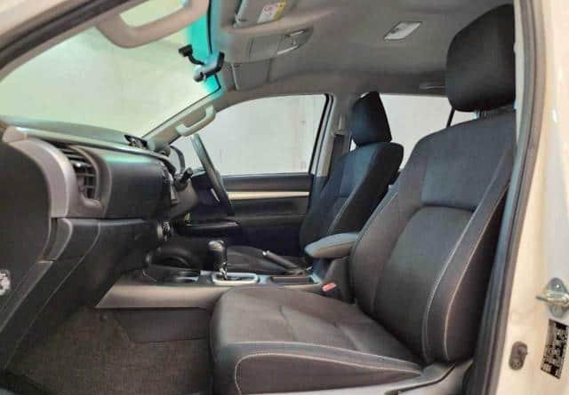 TOYOTA HILUX 2.4 E REVO DOUBLE CAB