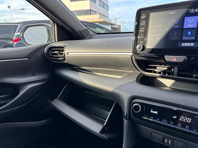 TOYOTA YARIS HYBRID G