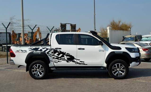 TOYOTA HILUX DOUBLE CABIN