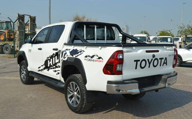 TOYOTA HILUX DOUBLE CABIN