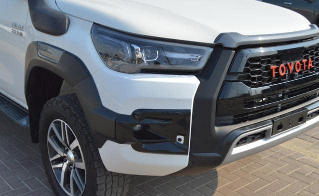 TOYOTA HILUX DOUBLE CABIN