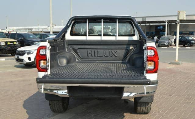 TOYOTA HILUX DOUBLE CABIN