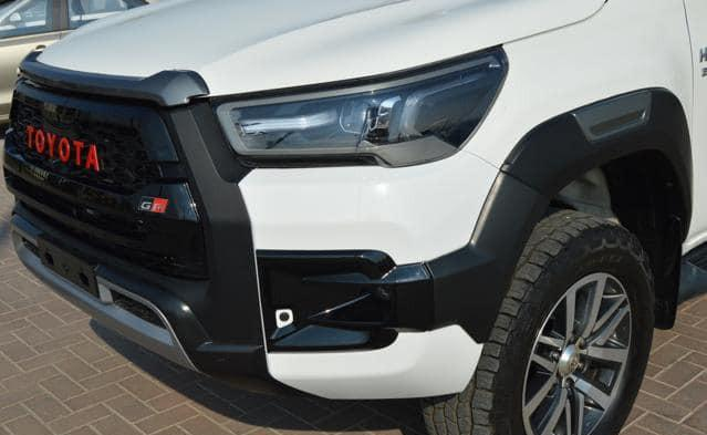 TOYOTA HILUX DOUBLE CABIN