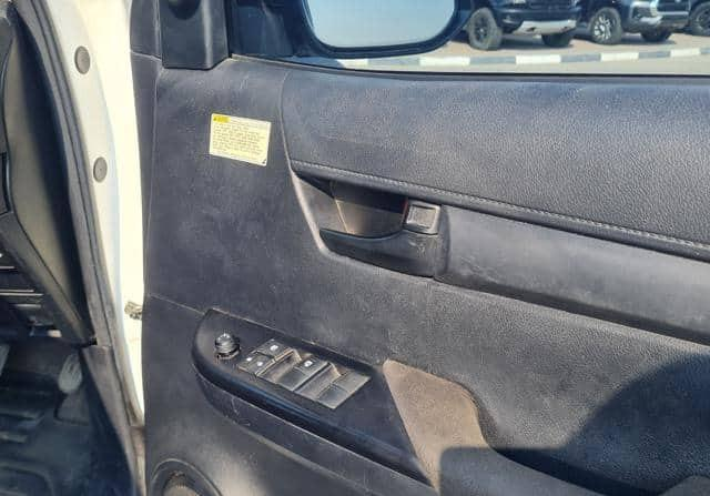 TOYOTA HILUX DOUBLE CABIN