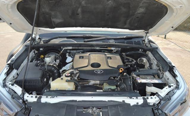 TOYOTA HILUX DOUBLE CABIN