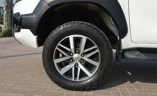 TOYOTA HILUX DOUBLE CABIN