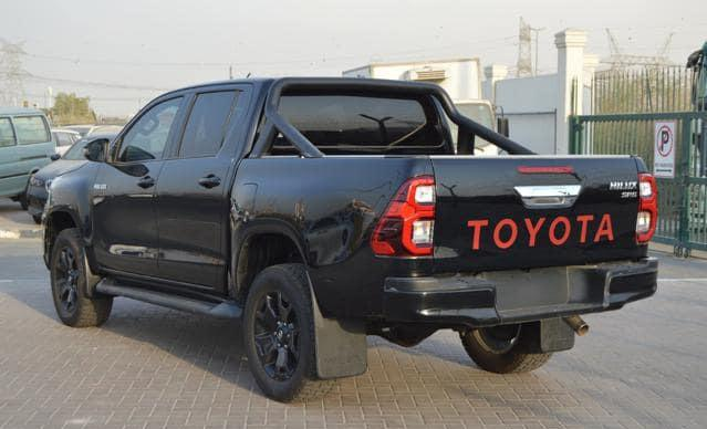 TOYOTA HILUX DOUBLE CABIN