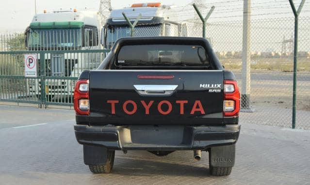 TOYOTA HILUX DOUBLE CABIN
