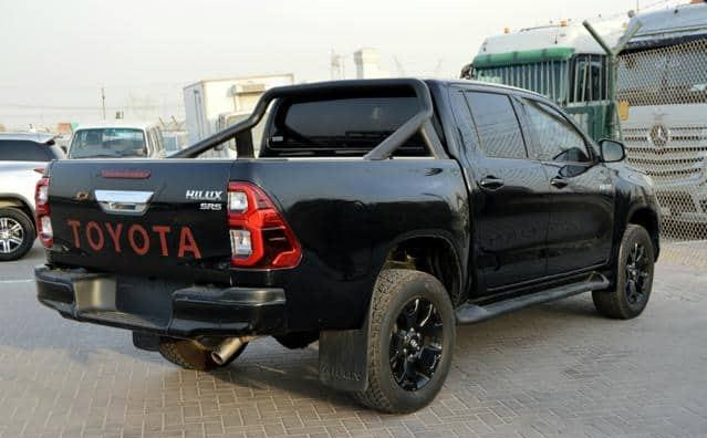 TOYOTA HILUX DOUBLE CABIN