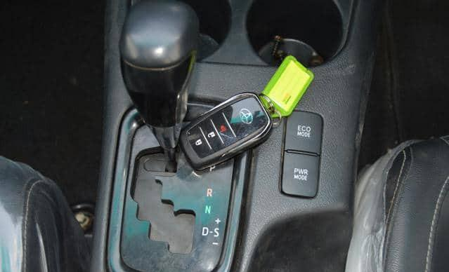 TOYOTA HILUX DOUBLE CABIN
