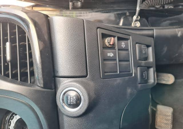 TOYOTA HILUX DOUBLE CABIN