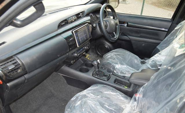 TOYOTA HILUX DOUBLE CABIN