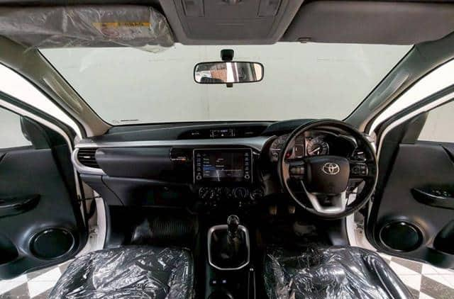 TOYOTA HILUX 2.4 E REVO DOUBLE CAB