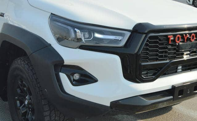 TOYOTA HILUX DOUBLE CABIN