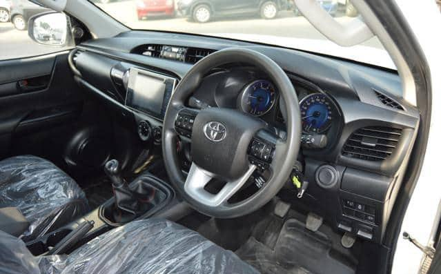 TOYOTA HILUX DOUBLE CABIN