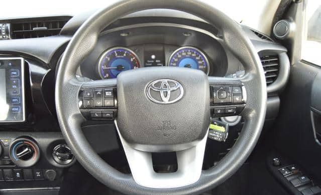 TOYOTA HILUX DOUBLE CABIN
