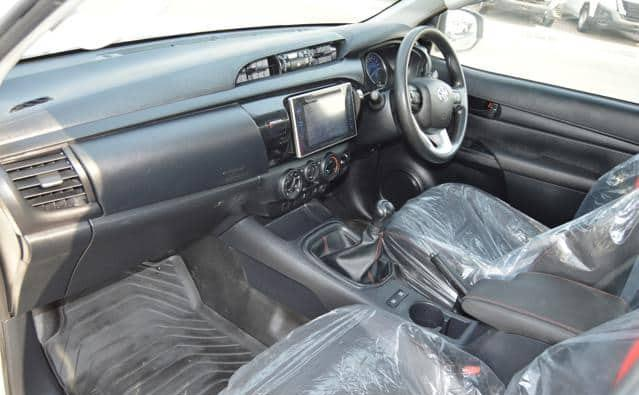TOYOTA HILUX DOUBLE CABIN