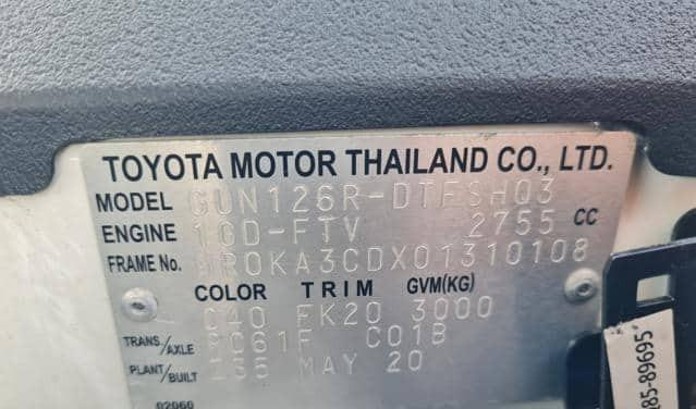 TOYOTA HILUX DOUBLE CABIN
