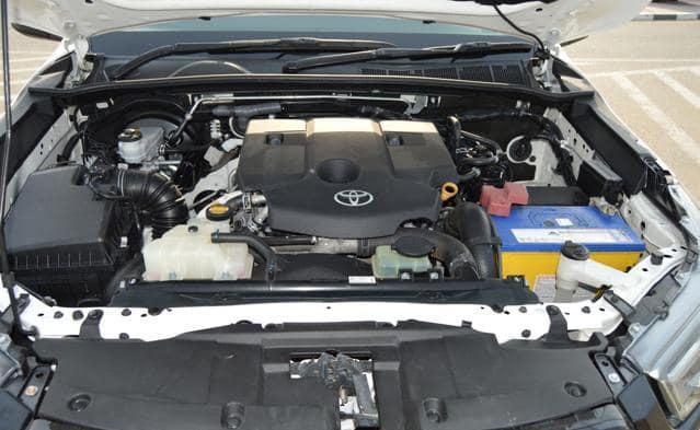 TOYOTA HILUX DOUBLE CABIN