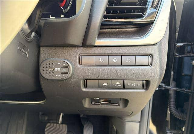 2023 NISSAN X-TRAIL 4WD