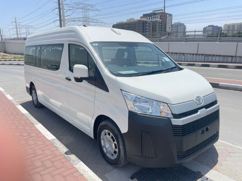 2022 TOYOTA HIACE COMMUTER
