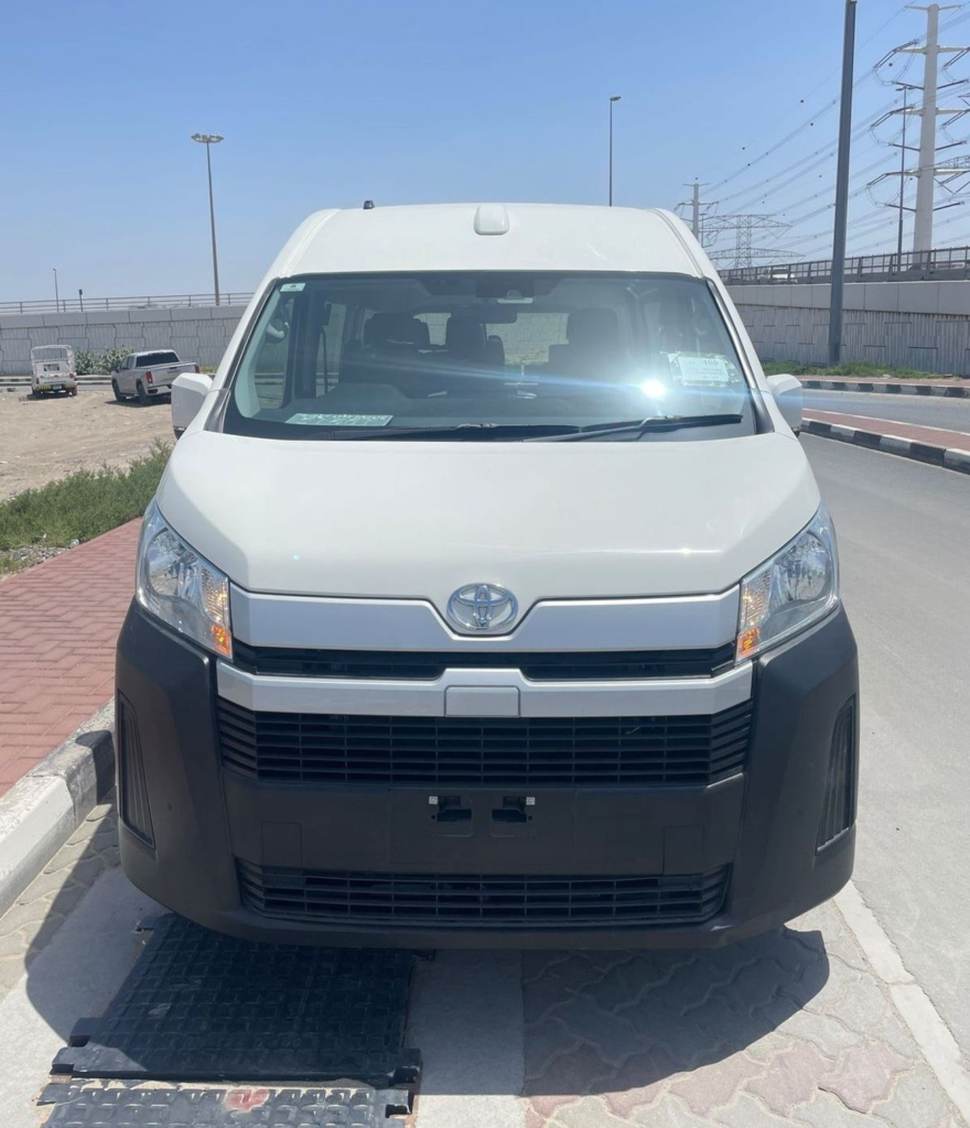 2022 TOYOTA HIACE COMMUTER