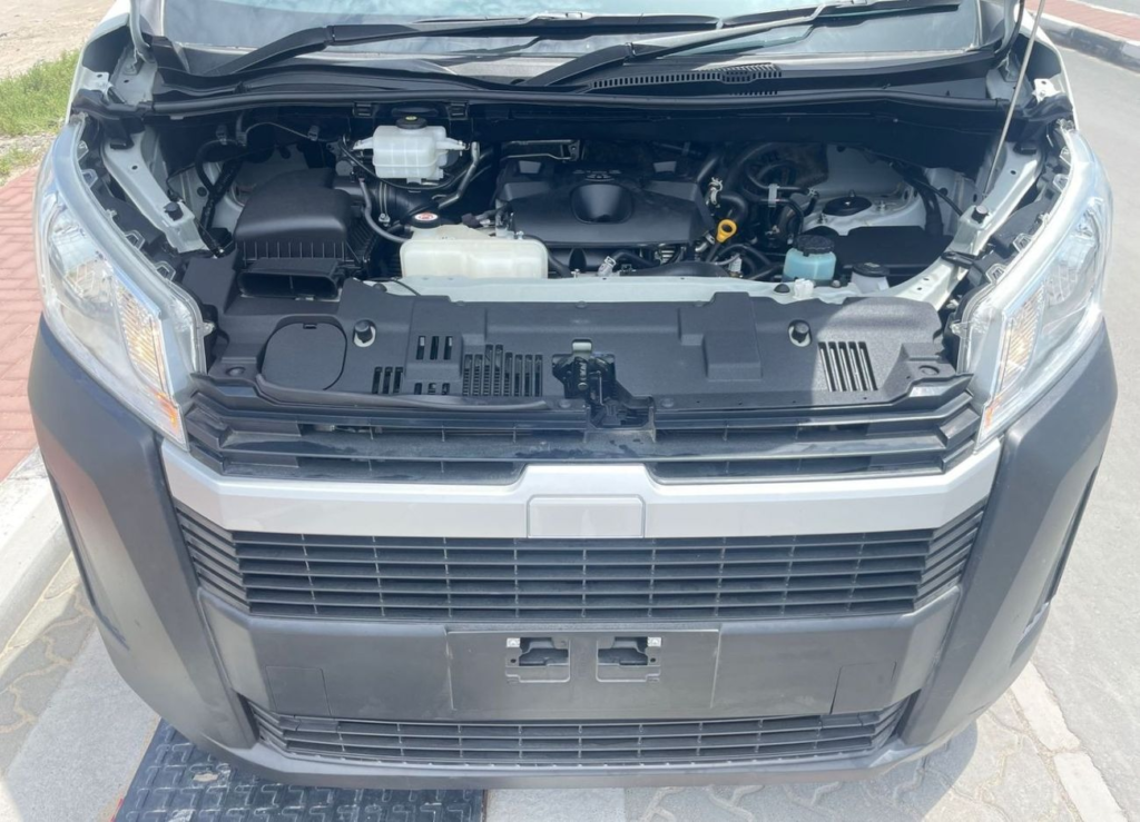 2022 TOYOTA HIACE COMMUTER