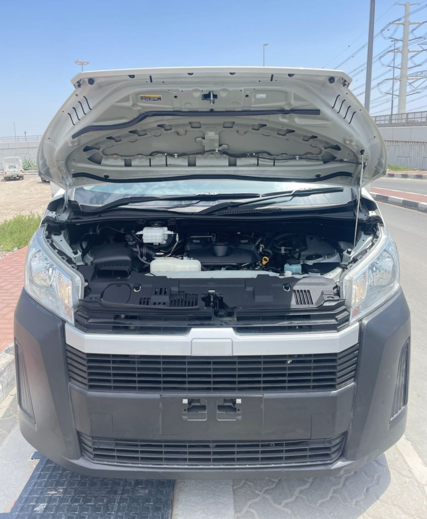 2022 TOYOTA HIACE COMMUTER
